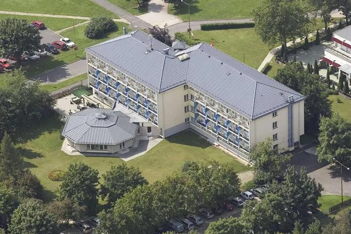 Corvus Bük - Image 1