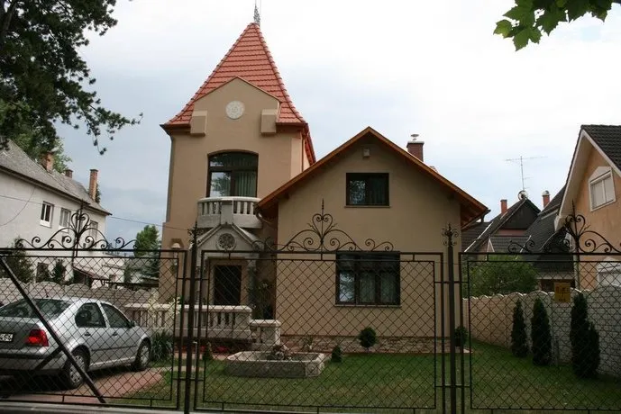 Batthyány Utcai Apartmanok - Image 1