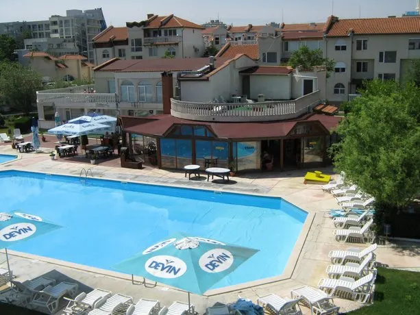 Bravo 1 Aparthotel - Image 1