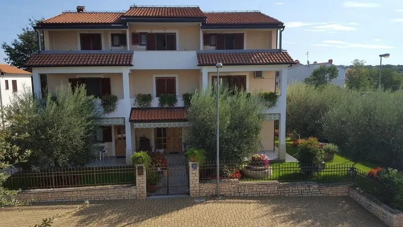 Nevija Bed And Breakfast - Image 1
