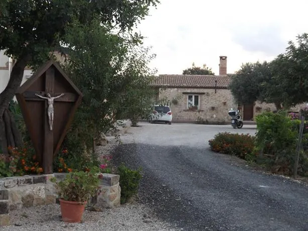 Madre Vita - Image 1