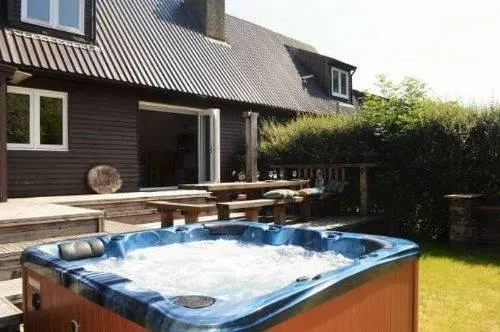 The Ranch Lodge - Image 1