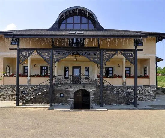 Pension Conacul Zaicesti - Image 1
