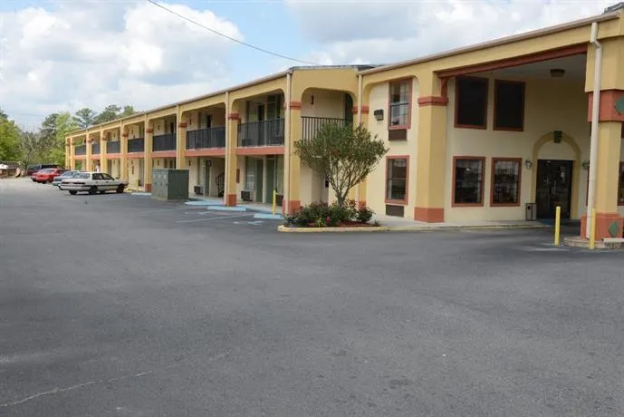 Thomasville Inn - Image 1