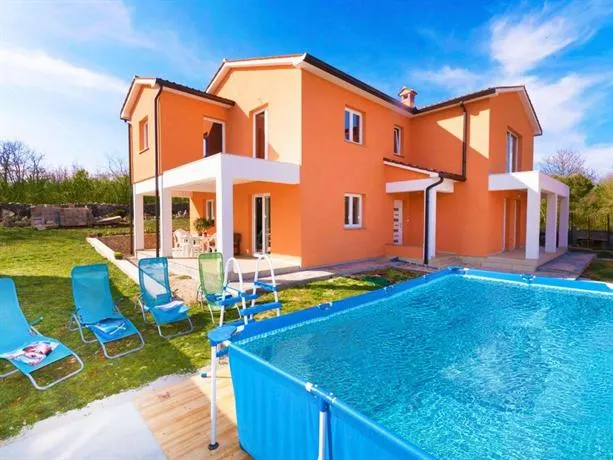 Holiday Home Fortuna 53 - Image 1