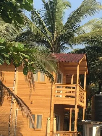 Tiara Fiesta Beach Cottages Morjim - Image 1