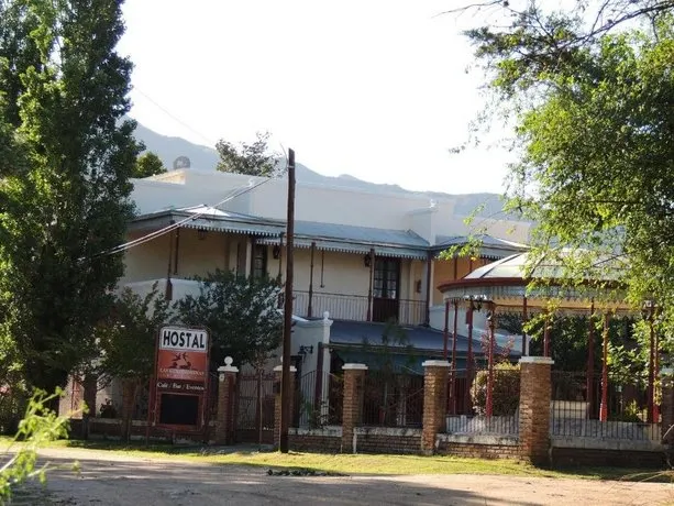 Hostal Las Golondrinas - Image 1