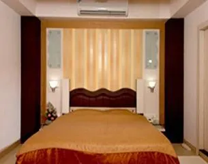 Hotel Fun N Food - Image 1