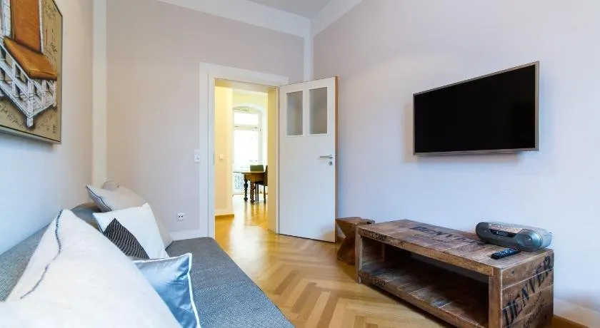 Qube Apartments - Image 1