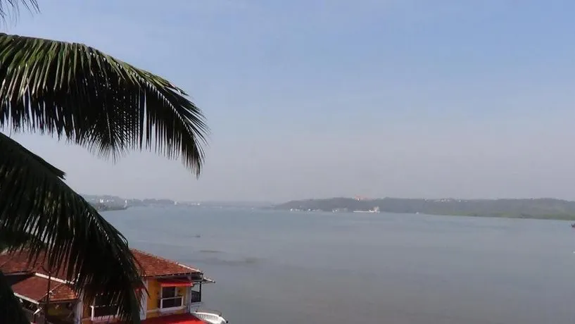 Damodar Guest House - Image 1