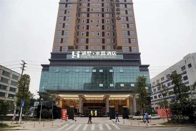 AMBER CRYSTAL LNTERNATIONAL HOTEL - Image 1
