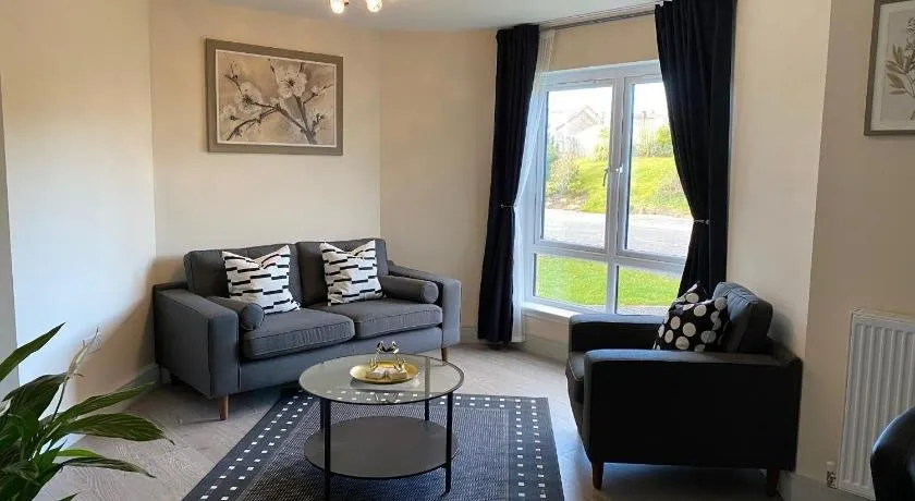 1 Cedar Court, Auchterarder - Image 1