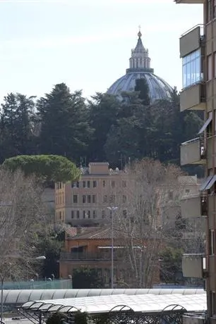 Eroi Al Vaticano - Image 1