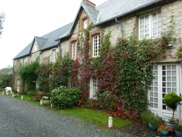 Logis Hotel La Verte Campagne - Image 1