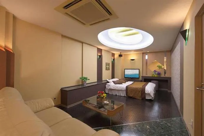 Hotel Espo (Love Hotel) - Image 1