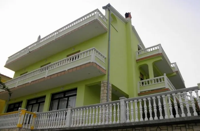 Family Apartment Andrea - Image 1