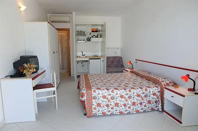 Appartamenti Le Sirene Cavoli - Image 1