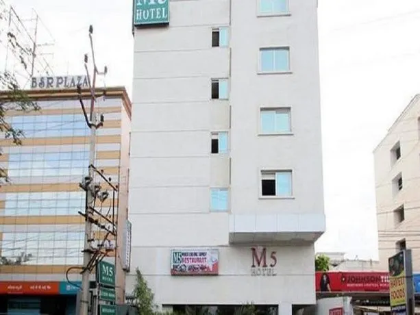 Hotel M5 - Image 1