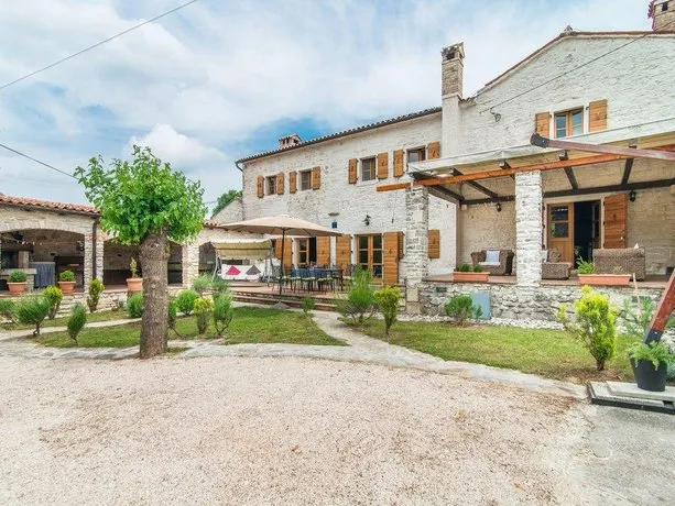 Luxury Villa Bergi - Image 1