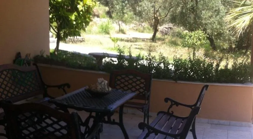 Menegata Garden Home - Image 1