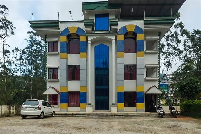 Hotel Karthika Residency - Image 1