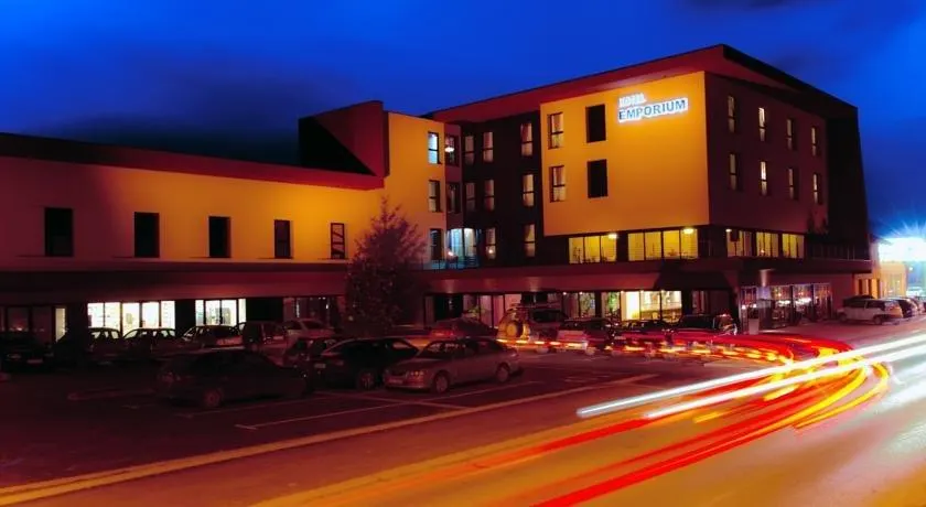 Hotel Emporium - Image 1