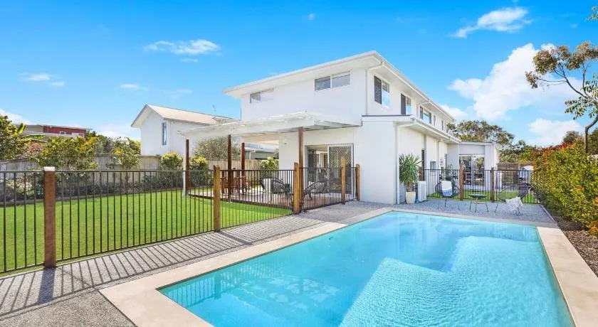 53 Northbeach Place, Mudjimba - Image 1