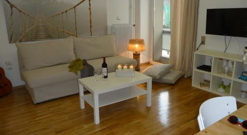 Urban Retreat Under the Acropolis - Image 1