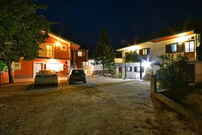 Luxury Villa Poquito - Image 1
