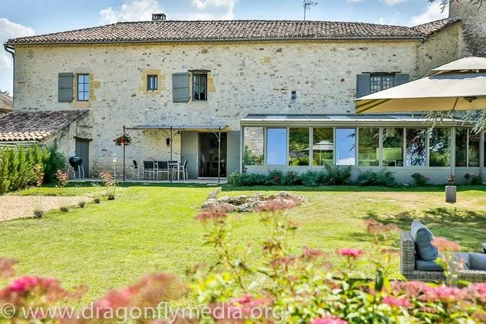 Le Grand Cèdre Chambres D'Hôtes - Image 1