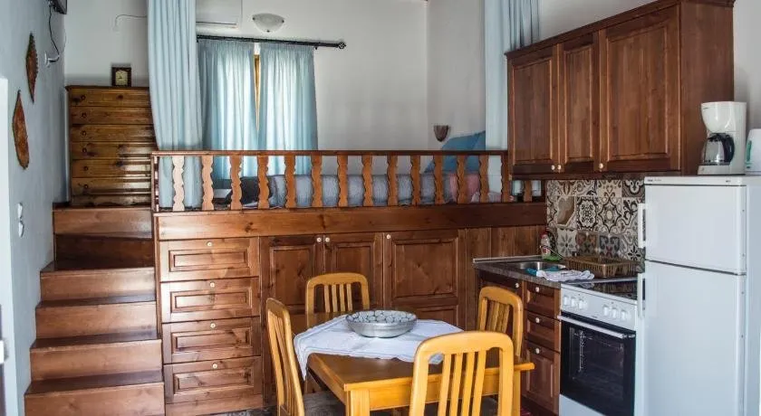 Grandmother's house - Image 1