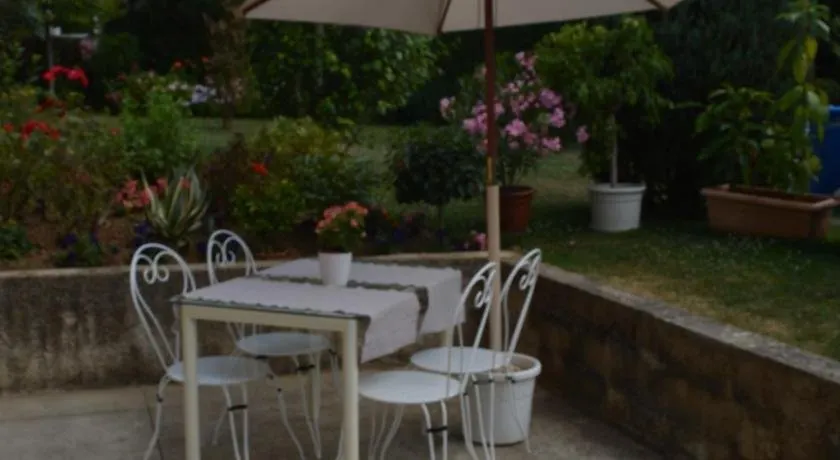 T1 Cottage avec terrasse - Image 1