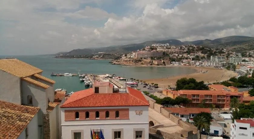 A H RENTALS Apartamento Castillo - Image 1