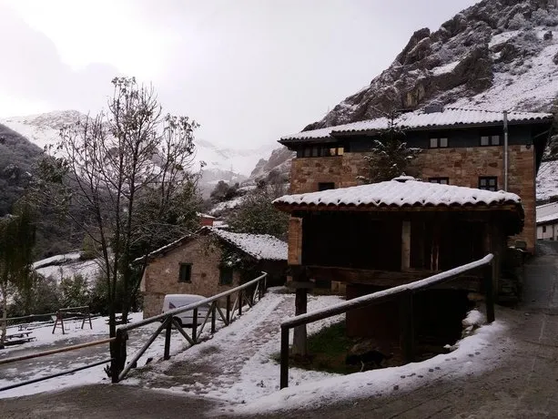 Hostería La Huerna - Image 1