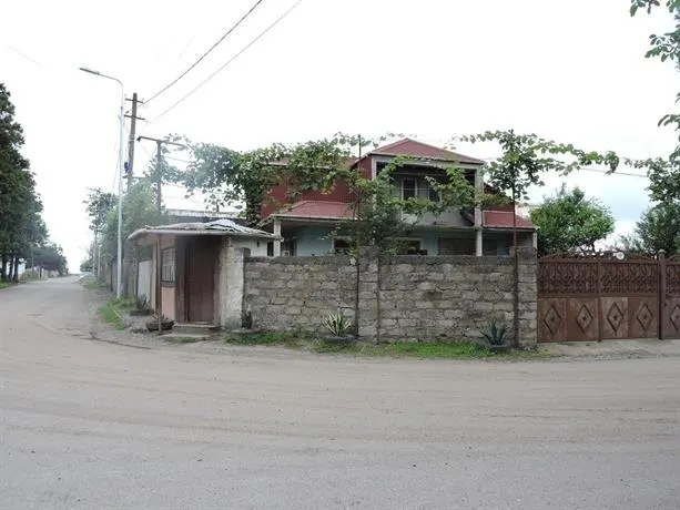 GUEST HOUSE GUNA - Image 1