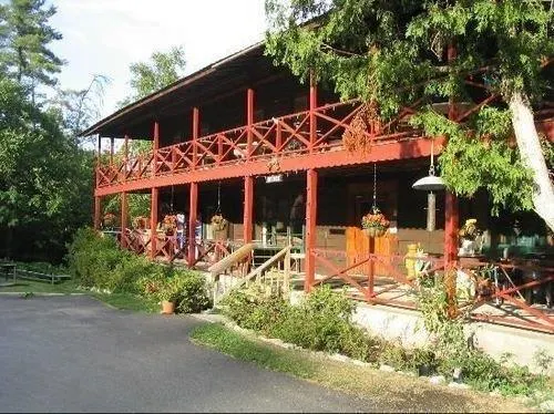 Northern Lake George Resort - Image 1