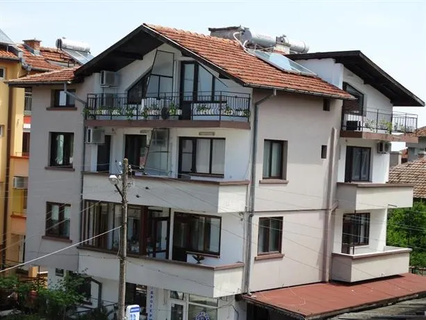 Guest House Rositsa - Image 1