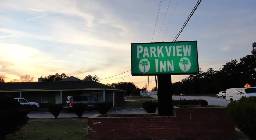 Parkview Motel - Image 1