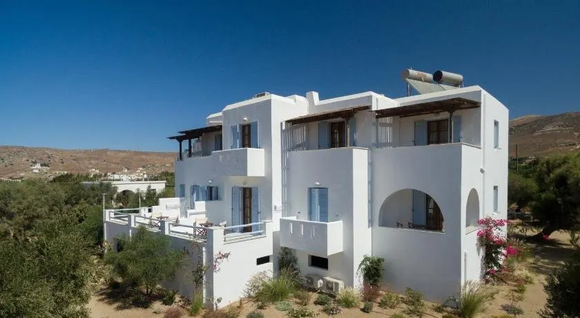 Bluefox Apartments - Image 1