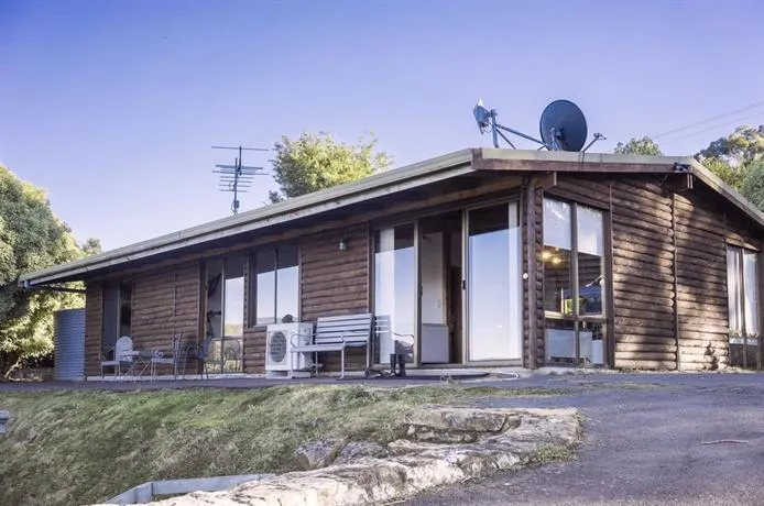 Bruny Vista Cabin - Image 1