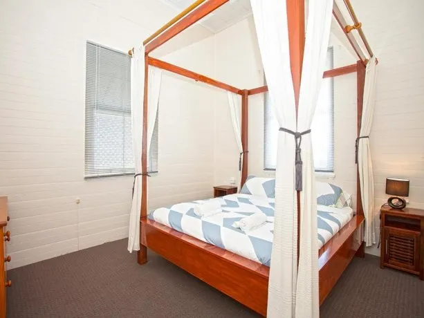 CBD Holiday Home - Image 1