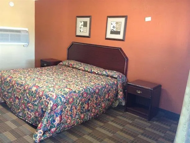 Budget Inn Mount Pleasant - Image 1