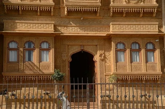 Vihaan Safari - Image 1