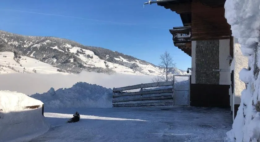 Paradise on Mountain - Image 1