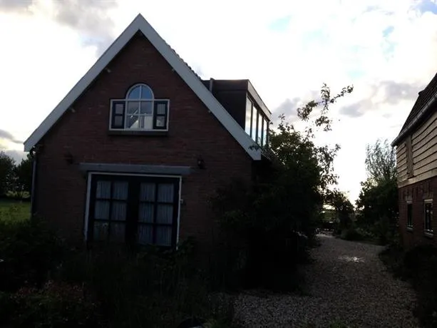 Holiday Home Koetshuis De Polderruimte - Image 1