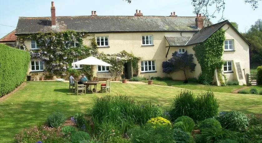 Beautiful Devon Farmhouse - Image 1