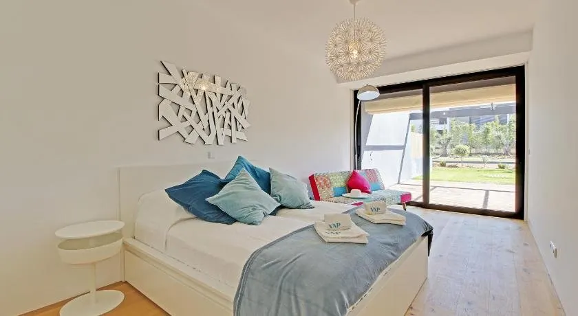 WHITE & NATURE APARTMENT - Image 1