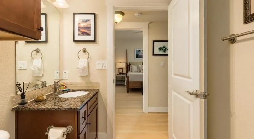 Barefoot Bungalow Alvin - Image 1
