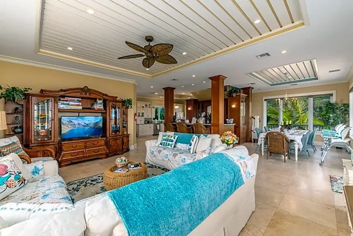 Bella Vista - Image 1