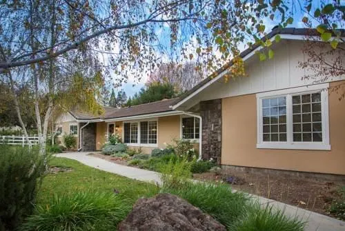 Paradise Valley Retreat Holiday home - Image 1